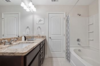 Double vanity sink